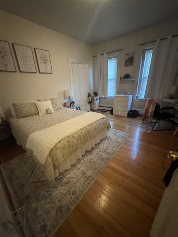 4 bed, 1 bath apartment for rent at 111 H St Unit 5, South Boston — photo 13 of 15