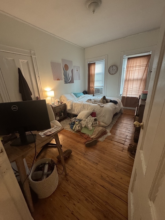 4 bed, 1 bath apartment for rent at 111 H St Unit 5, South Boston — photo 10 of 15
