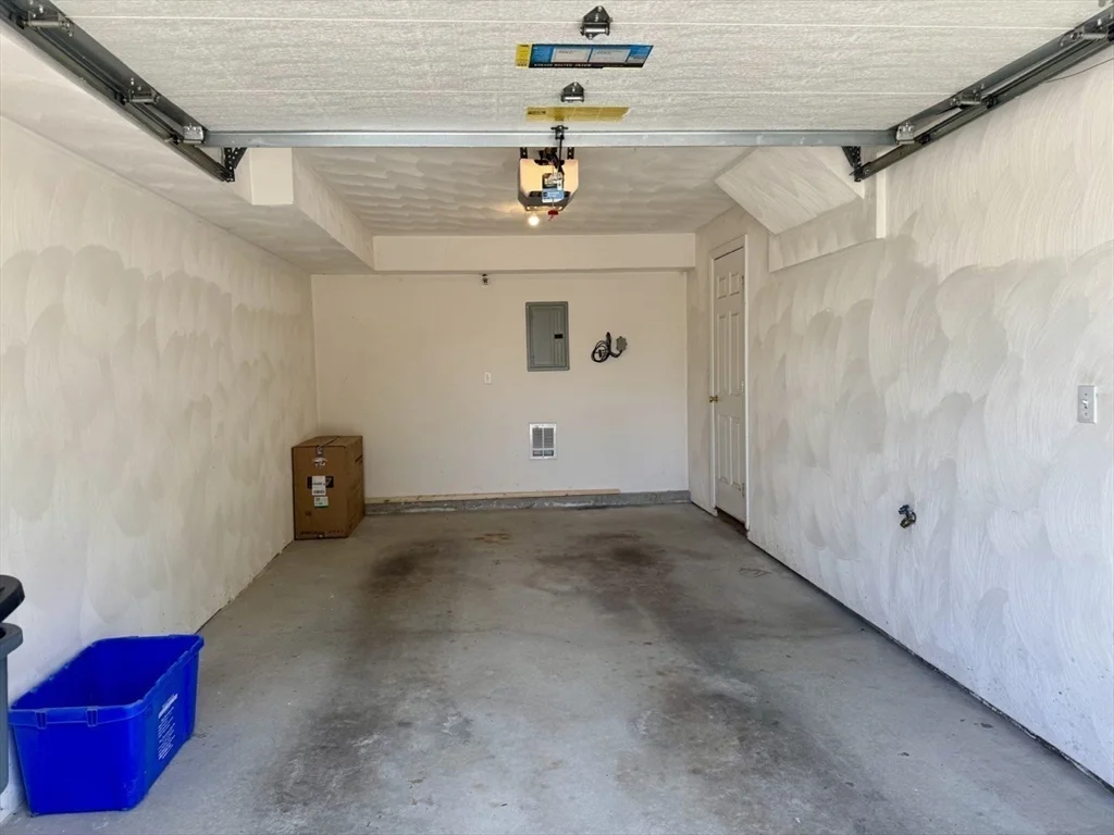 2 bed, 1 bath apartment for rent at 111 Hammond St Unit 2, Waltham — photo 15 of 15