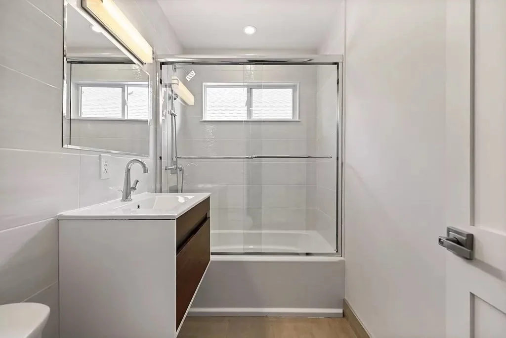 2 bed, 1 bath apartment for rent at 111 Highland Ave, Watertown — photo 10 of 12
