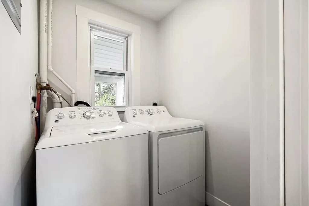 2 bed, 1 bath apartment for rent at 111 Highland Ave, Watertown — photo 9 of 12