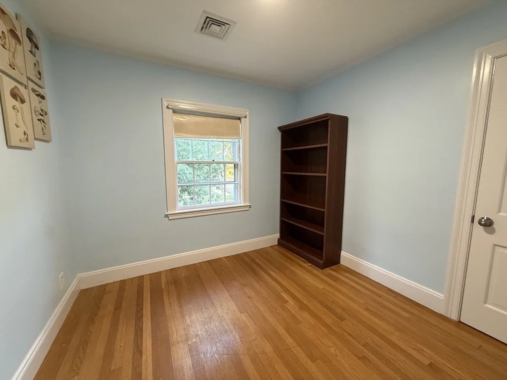 3 bed, 3 bath apartment for rent at 111 Highland Ave, Winchester — photo 16 of 20