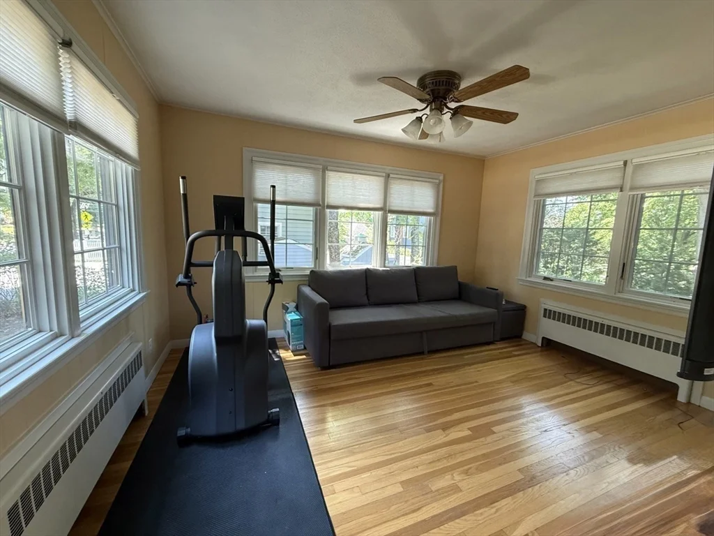 3 bed, 3 bath apartment for rent at 111 Highland Ave, Winchester — photo 4 of 20