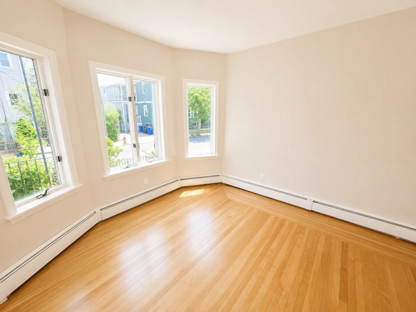 5 bed, 2 bath apartment for rent at 111 Hillsdale Rd Unit 1, West Somerville — photo 3 of 14