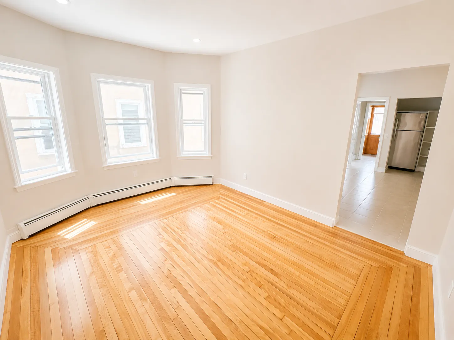 5 bed, 2 bath apartment for rent at 111 Hillsdale Rd Unit 1, West Somerville — photo 4 of 14
