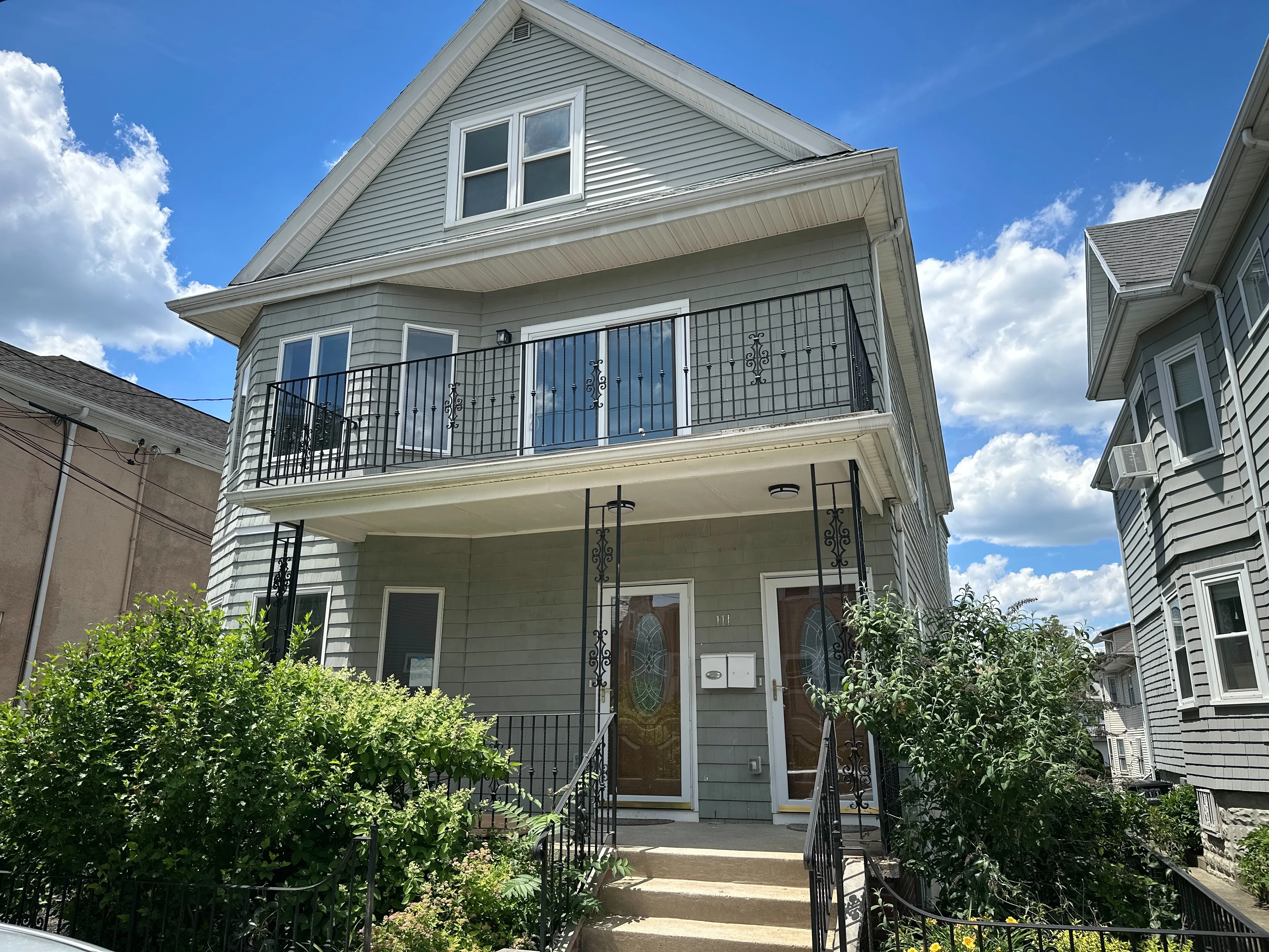 5 bed, 2 bath apartment for rent at 111 Hillsdale Rd Unit 1, West Somerville — photo 1 of 14