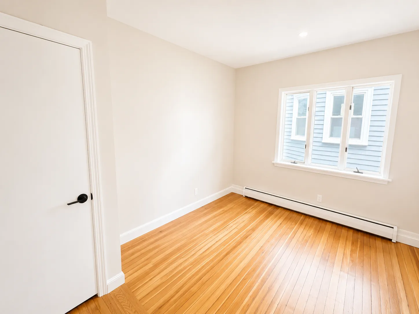 5 bed, 2 bath apartment for rent at 111 Hillsdale Rd Unit 1, West Somerville — photo 5 of 14