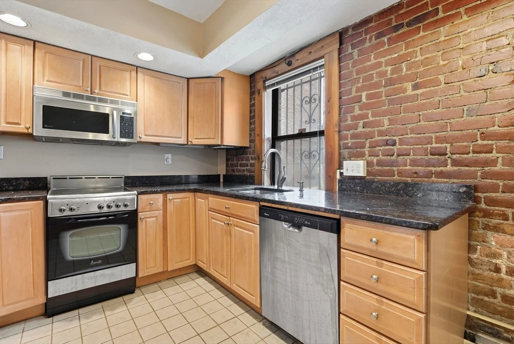 2 bed, 1 bath apartment for rent at 111 Jersey St Unit 20A, Fenway — photo 1 of 16