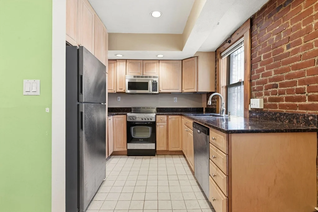 2 bed, 1 bath apartment for rent at 111 Jersey St Unit 20A, Fenway — photo 3 of 16