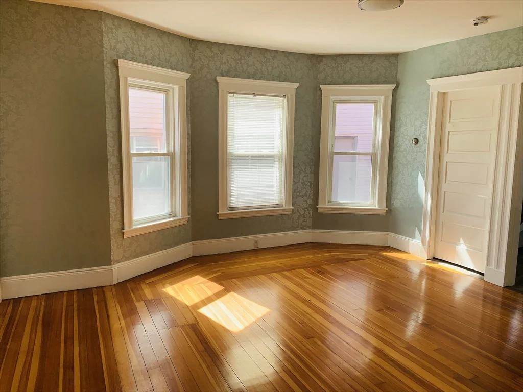 4 bed, 1 bath apartment for rent at 111 Judson St Unit 1, Malden — photo 3 of 5