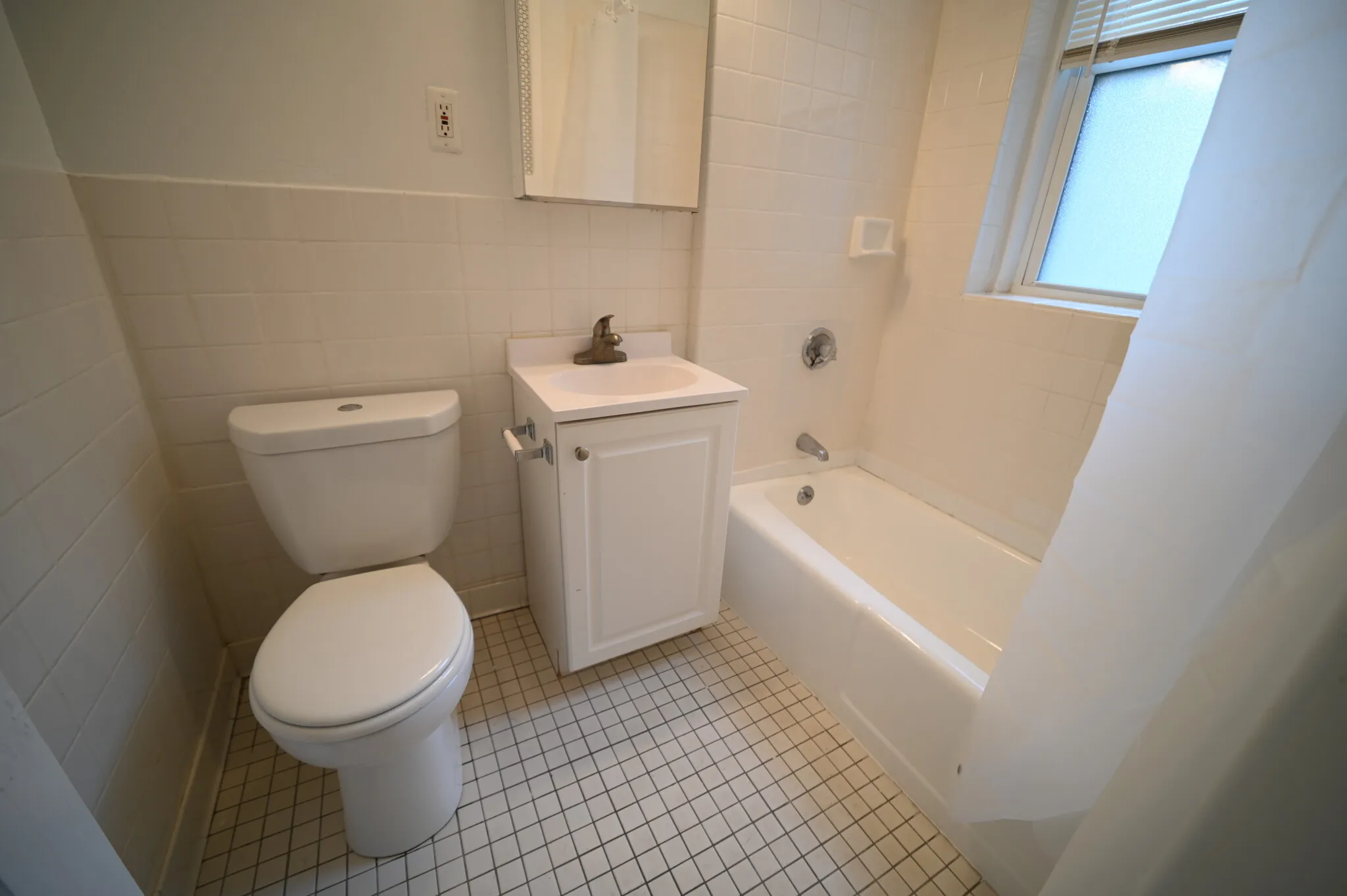 2 bed, 1 bath apartment for rent at 111 Kilsyth Rd Unit 1, Brighton — photo 8 of 22