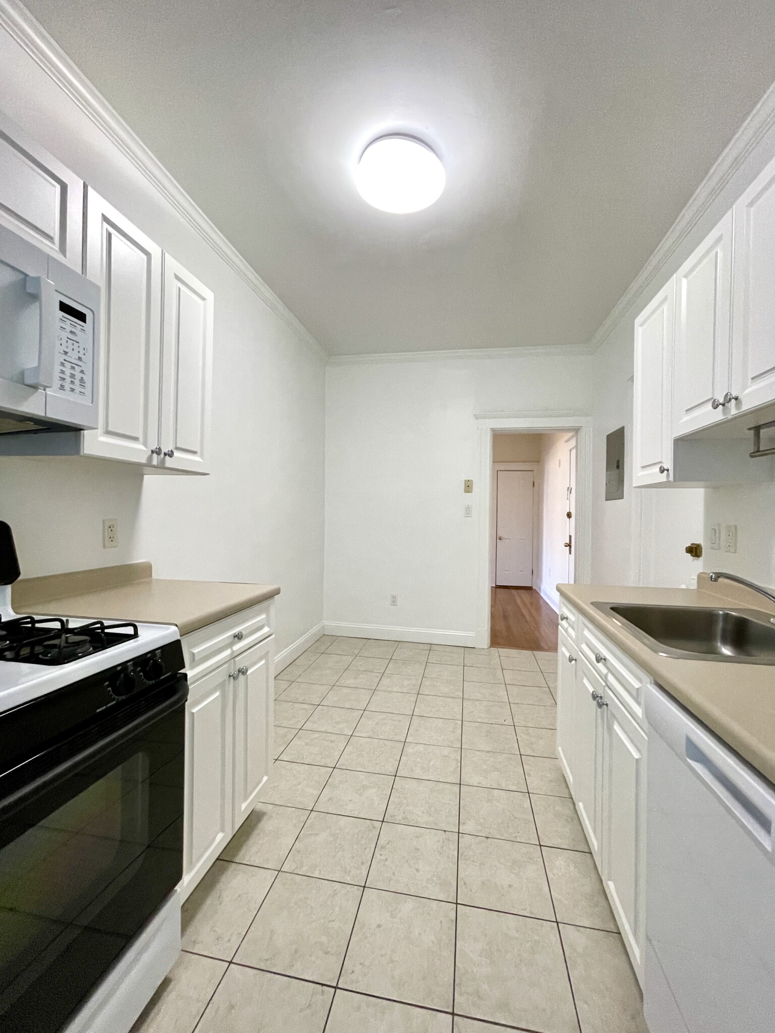 2 bed, 1 bath apartment for rent at 111 Kilsyth Rd Unit 2, Brighton — photo 10 of 25