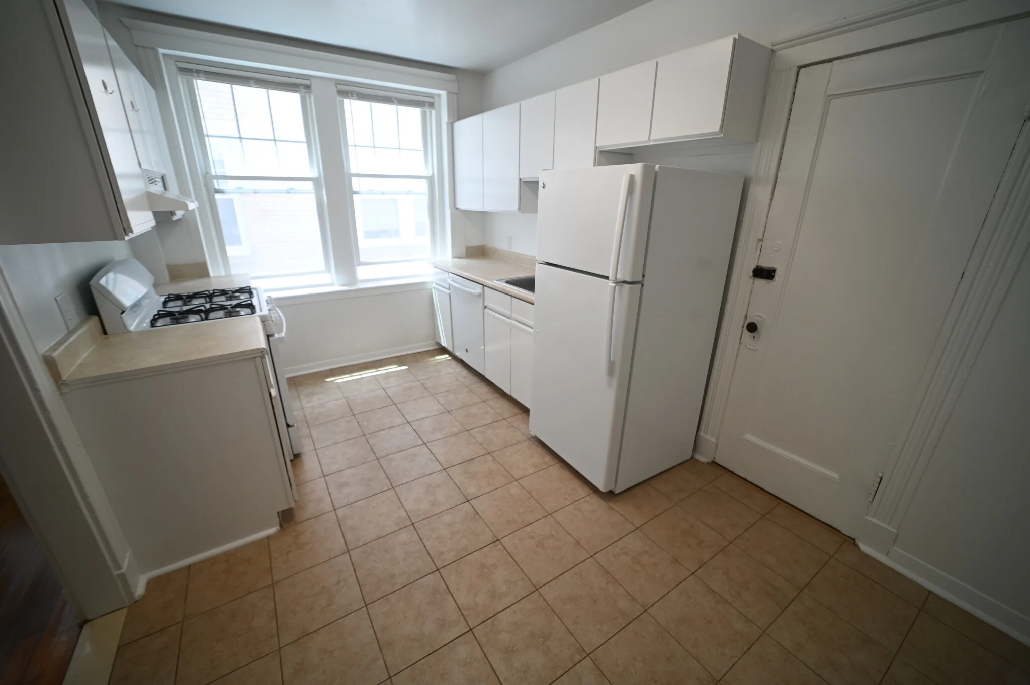 2 bed, 1 bath apartment for rent at 111 Kilsyth Rd Unit B, Brighton — photo 5 of 22
