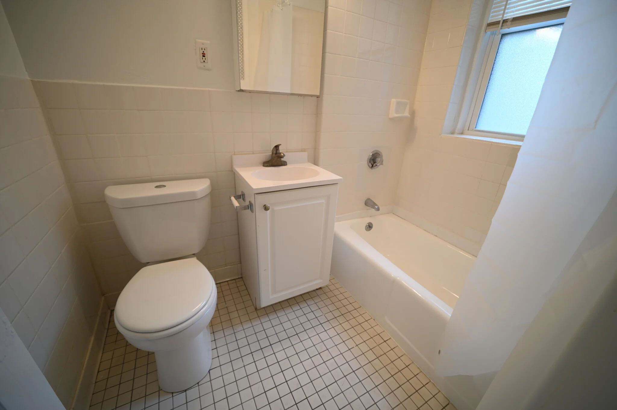 2 bed, 1 bath apartment for rent at 111 Kilsyth Rd Unit B, Brighton — photo 8 of 22