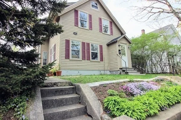 3 bed, 2 bath apartment for rent at 111 Lakewood St, Worcester
