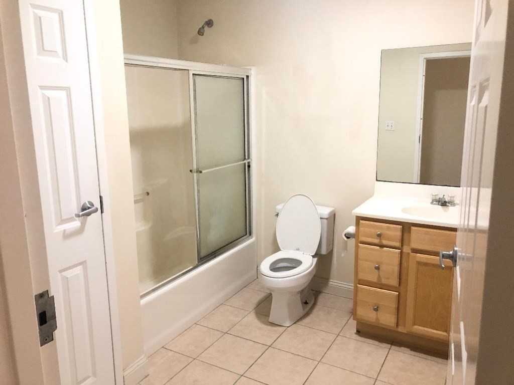 2 bed, 1 bath apartment for rent at 111 Lancaster Unit 4, Quincy — photo 10 of 12