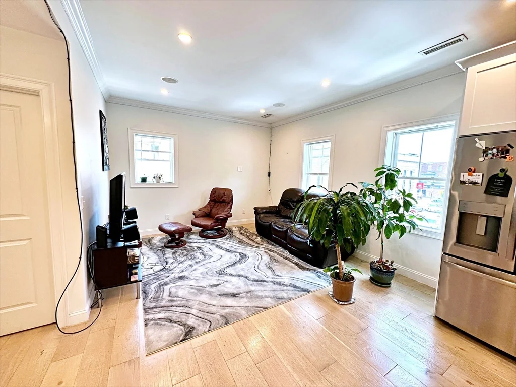 3 bed, 2 bath apartment for rent at 111 Maverick St Unit 2, East Boston — photo 2 of 16