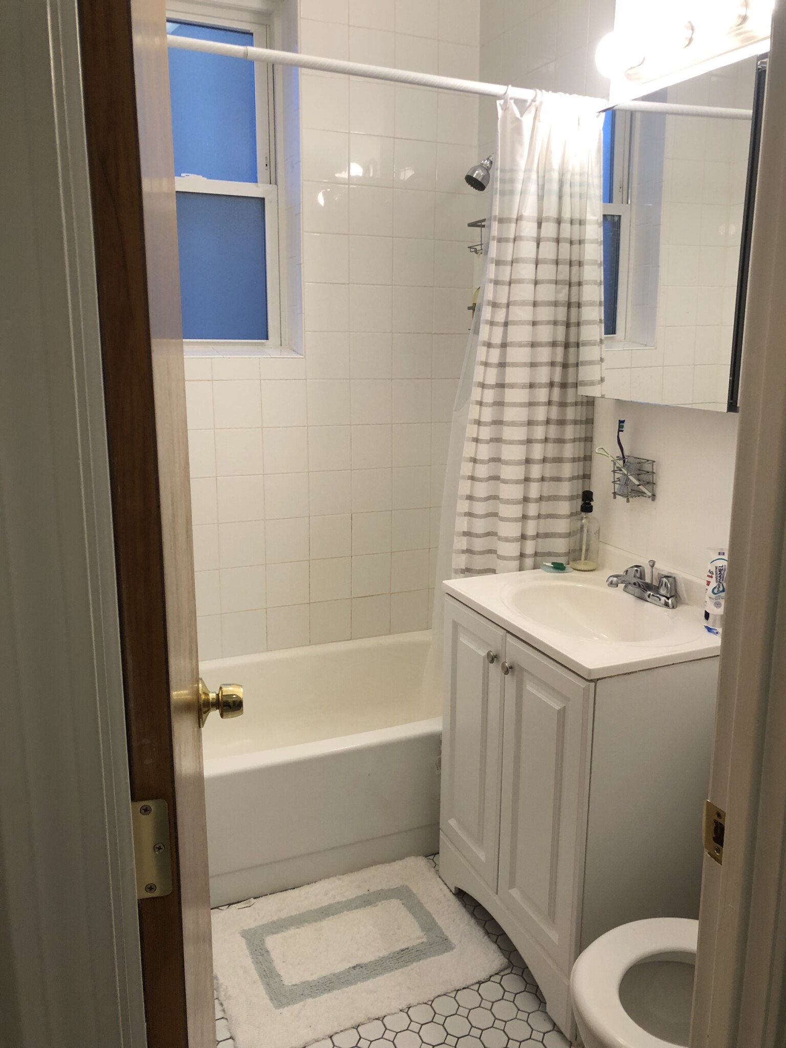 2 bed, 1 bath apartment for rent at 111 Norway St Unit 104a, Fenway — photo 5 of 12