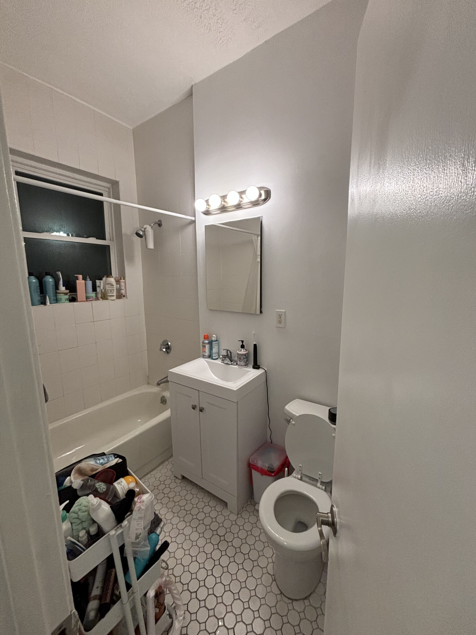 1 split bed, 1 bath apartment for rent at 111 Norway St Unit 105, Fenway — photo 5 of 17