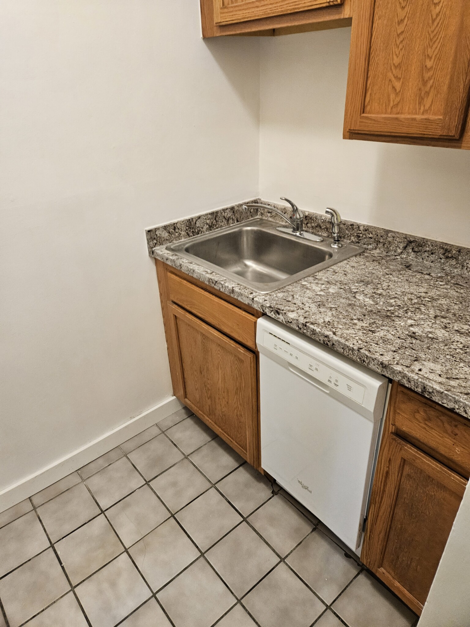 1 split bed, 1 bath apartment for rent at 111 Norway St Unit 105, Fenway — photo 13 of 17