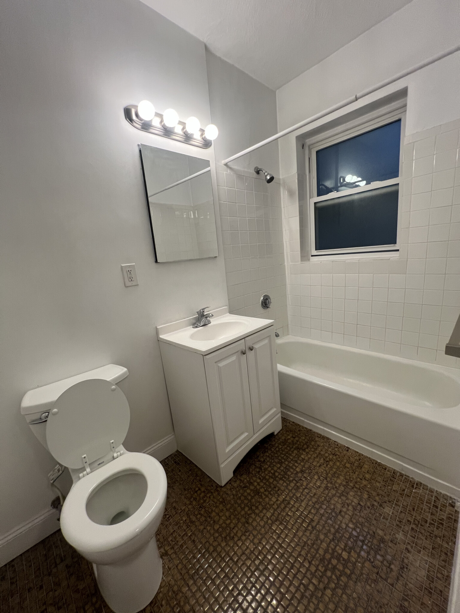 2 bed, 1 bath apartment for rent at 111 Norway St Unit 201, Fenway — photo 6 of 31