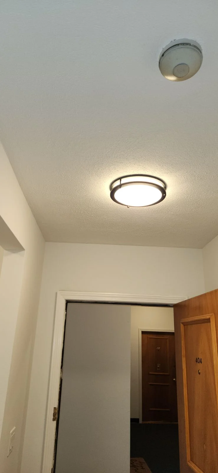 1 split bed, 1 bath apartment for rent at 111 Norway St Unit 404, Fenway — photo 2 of 15