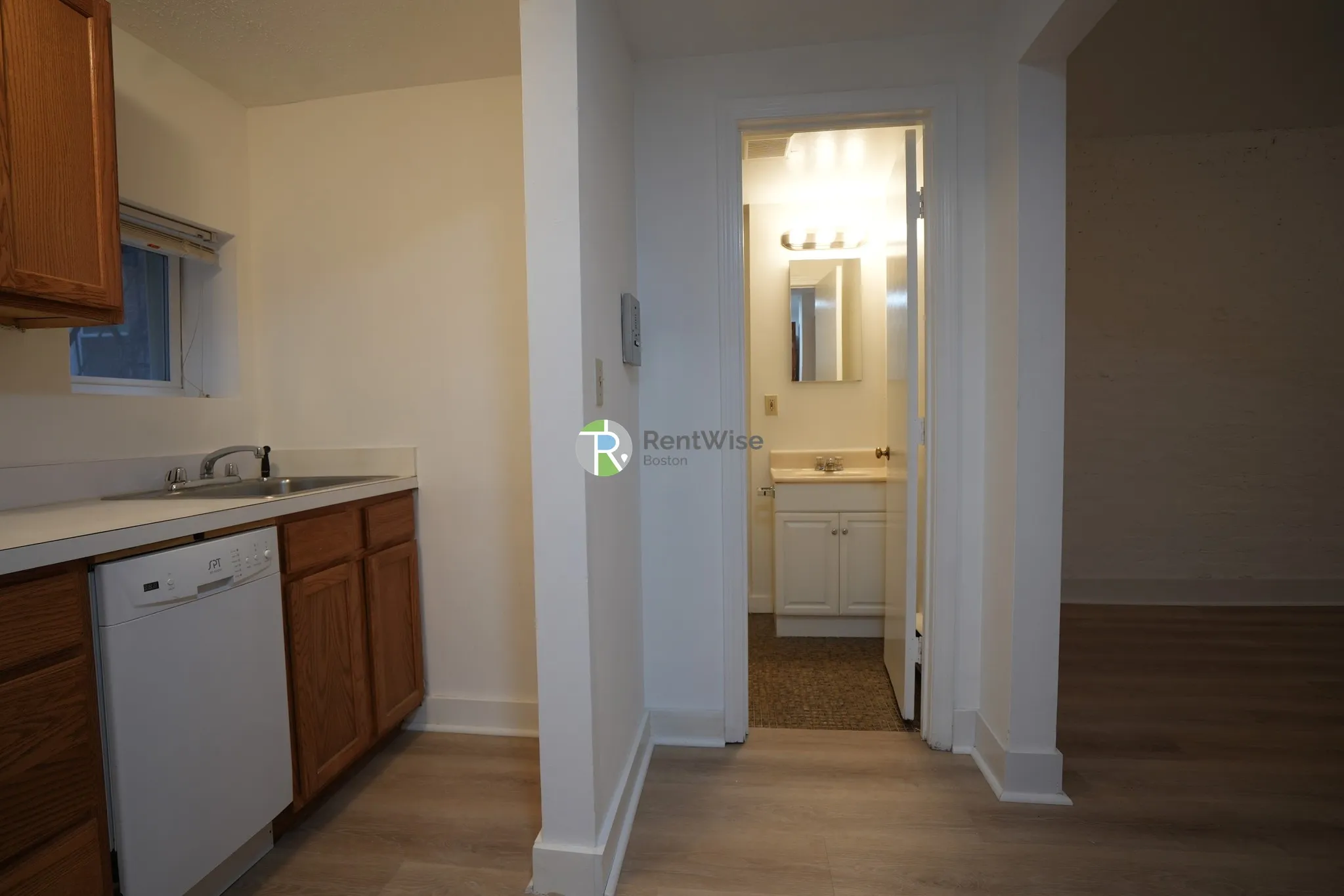 Studio bed, 1 bath apartment for rent at 111 Norway St Unit B4, Fenway