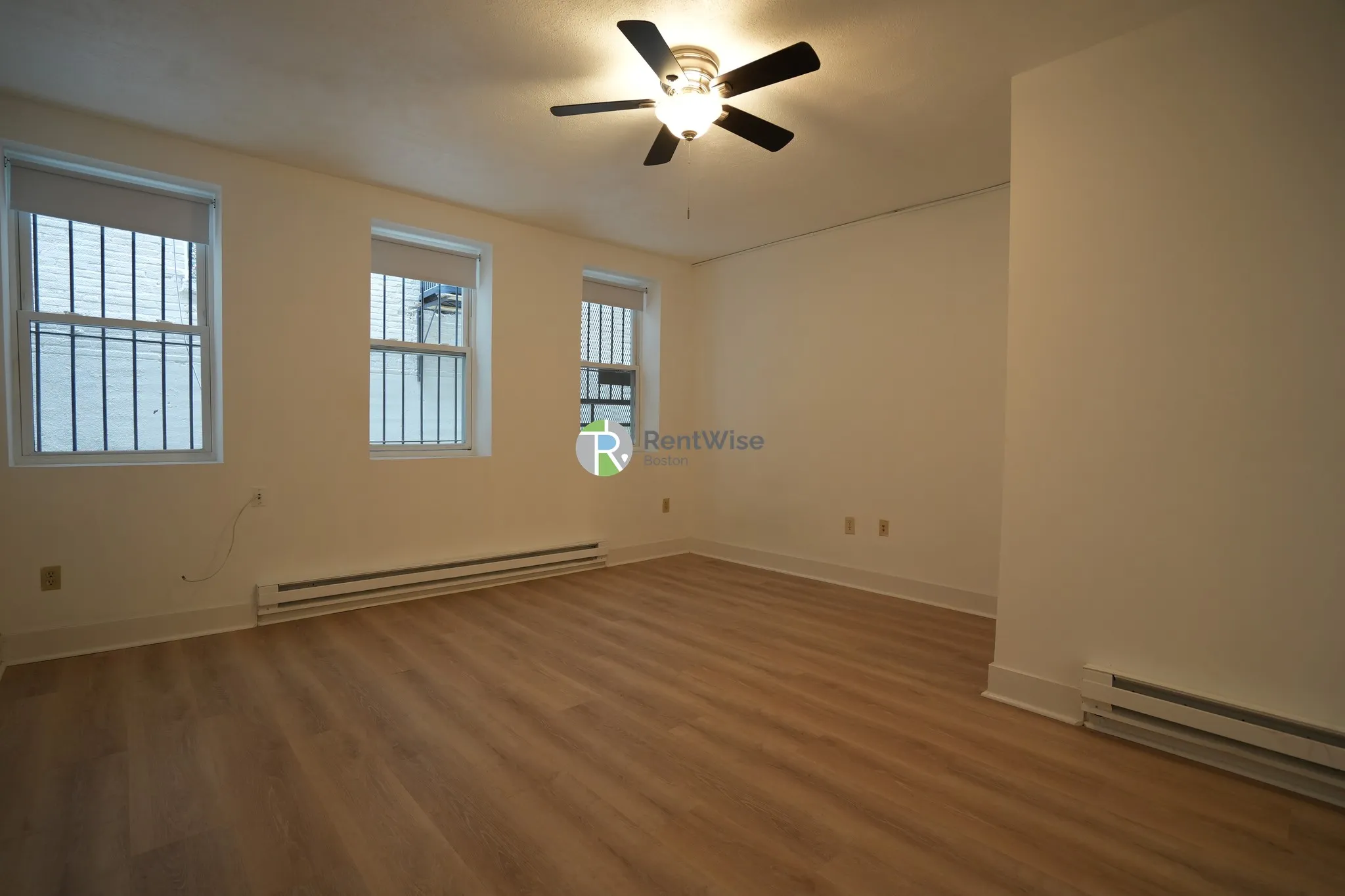 Studio bed, 1 bath apartment for rent at 111 Norway St Unit B4, Fenway — photo 3 of 17
