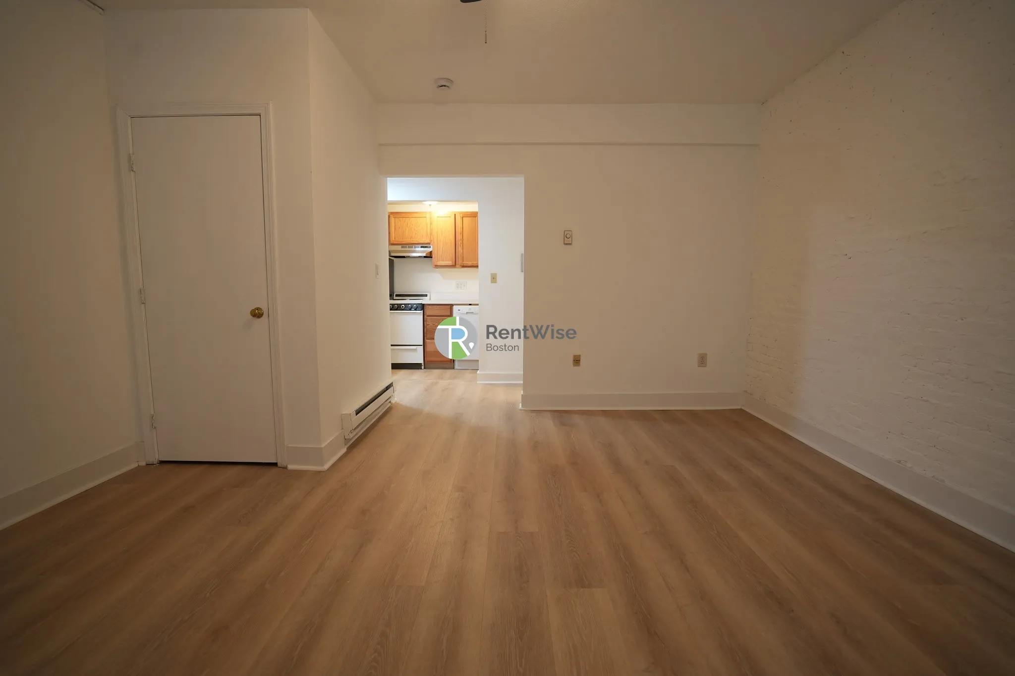 Studio bed, 1 bath apartment for rent at 111 Norway St Unit B4, Fenway — photo 5 of 17