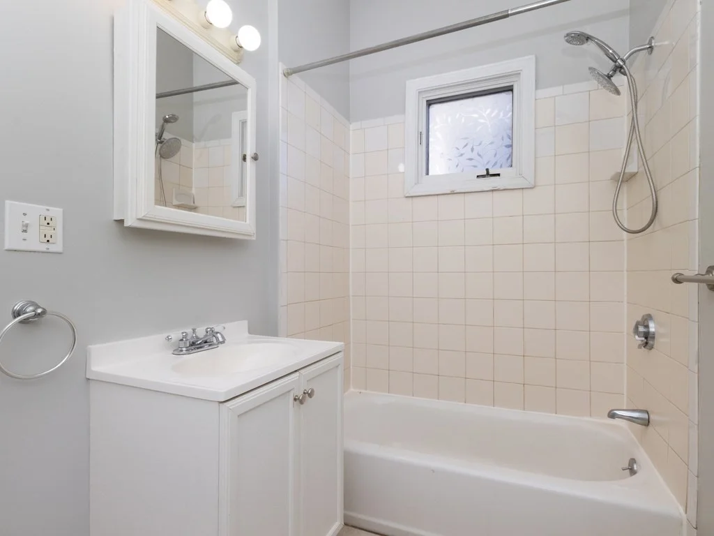 2 bed, 1 bath apartment for rent at 111 Ocean Unit 1, Boston — photo 24 of 26