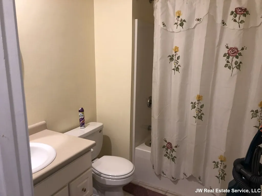 3 bed, 2.5 bath apartment for rent at 111 Oxford St Unit B, Revere — photo 11 of 23