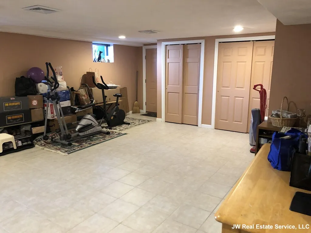 3 bed, 2.5 bath apartment for rent at 111 Oxford St Unit B, Revere — photo 22 of 23