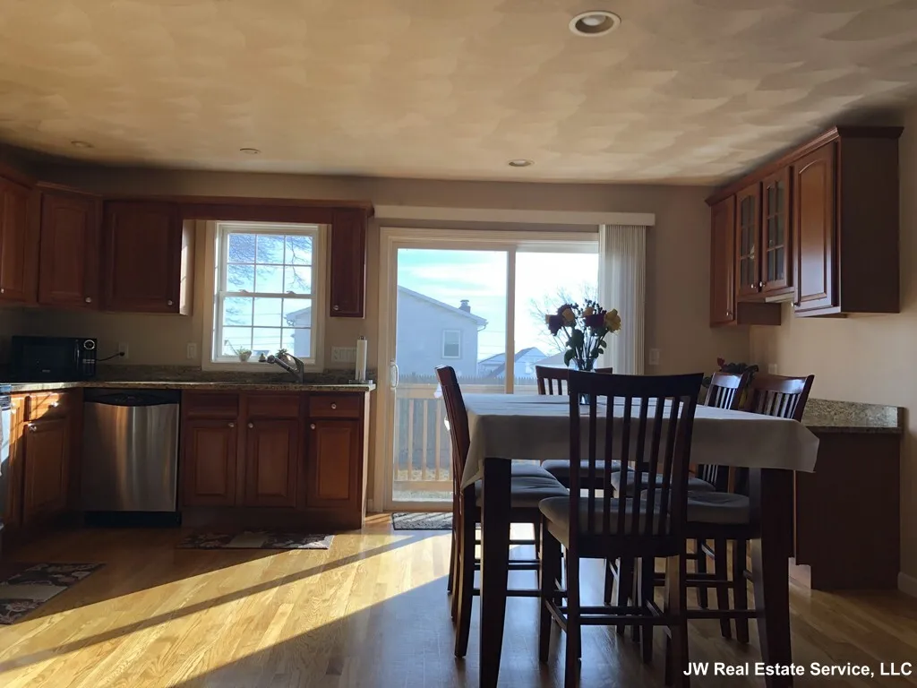 3 bed, 2.5 bath apartment for rent at 111 Oxford St Unit B, Revere — photo 2 of 23