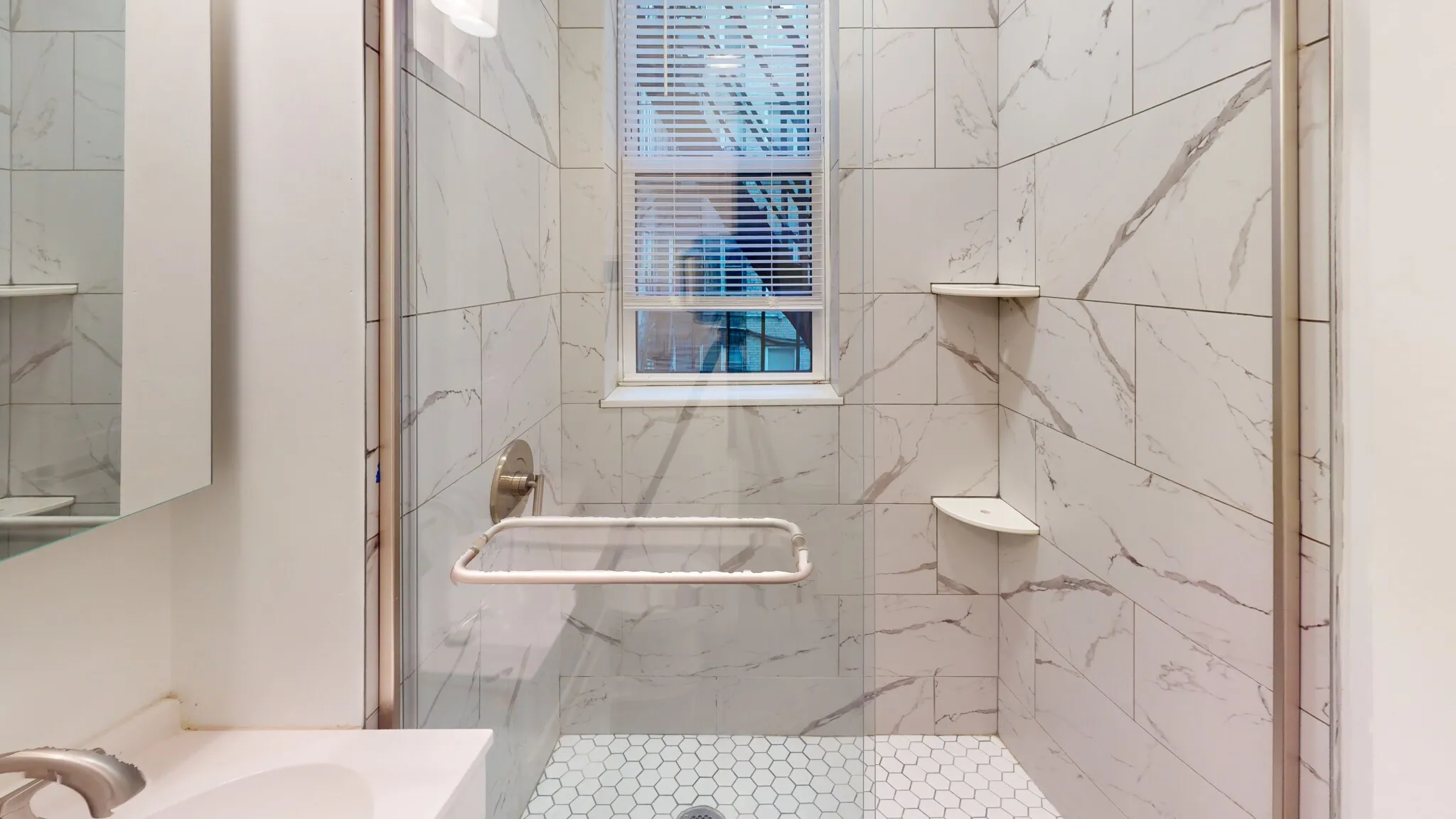 Studio bed, 1 bath apartment for rent at 111 Park Dr Unit 14, Fenway — photo 2 of 23