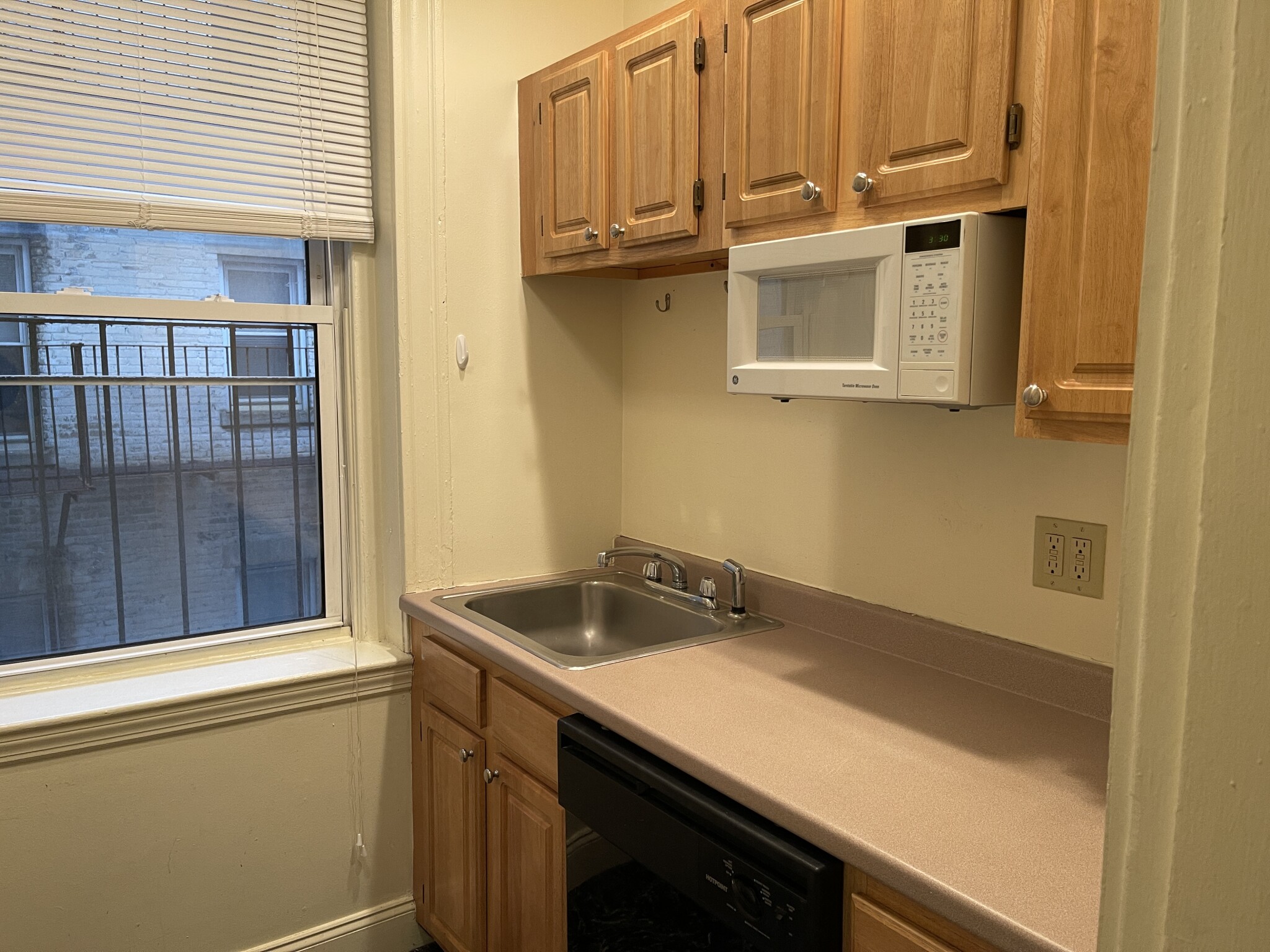 1 bed, 1 bath apartment for rent at 111 Park Dr Unit 29, Fenway