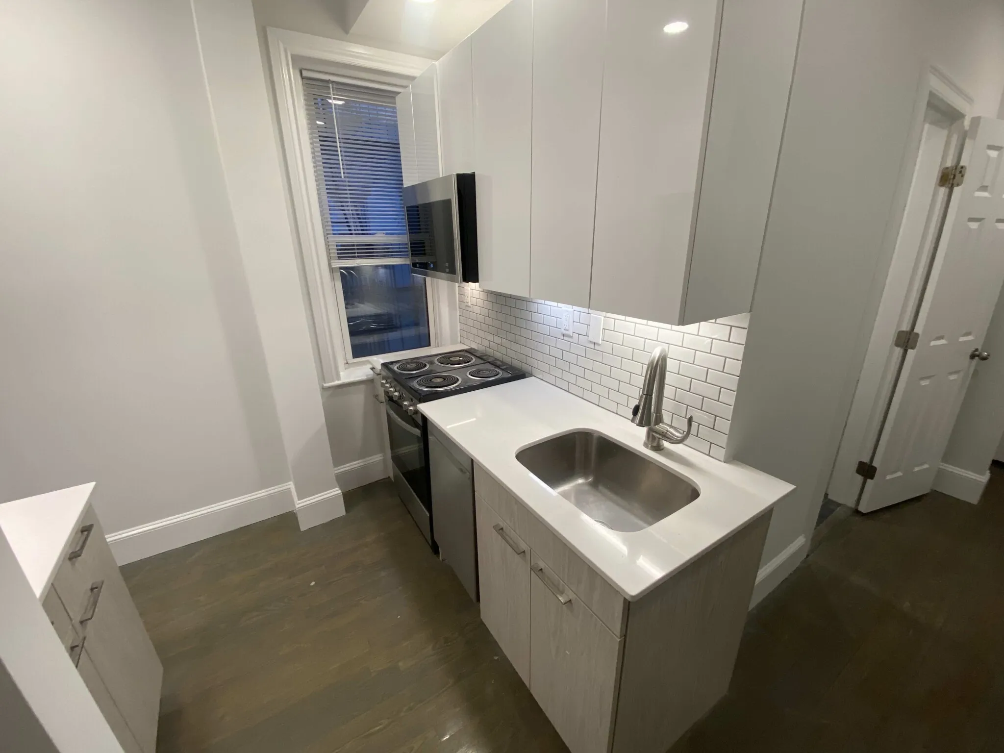 1 bed, 1 bath apartment for rent at 111 Park Dr Unit 34, Fenway — photo 2 of 8