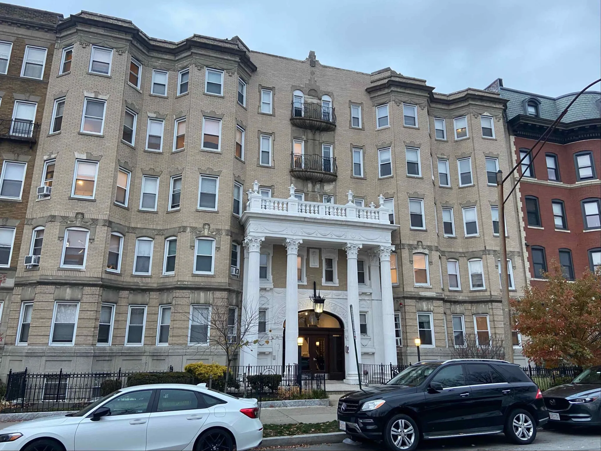 1 bed, 1 bath apartment for rent at 111 Park Dr Unit 34, Fenway — photo 8 of 8