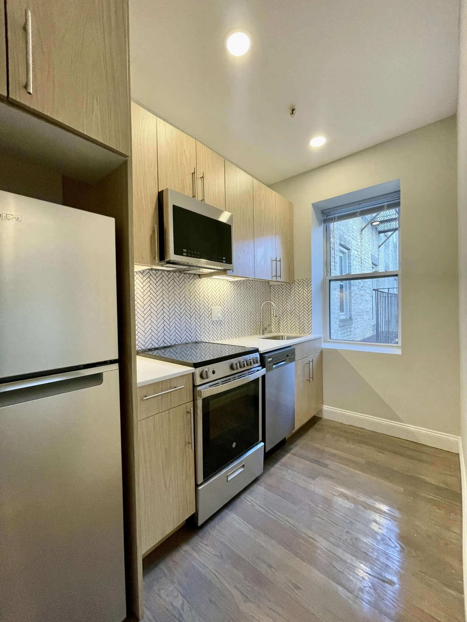 Studio bed, 1 bath apartment for rent at 111 Park Dr Unit 43, Fenway — photo 6 of 22
