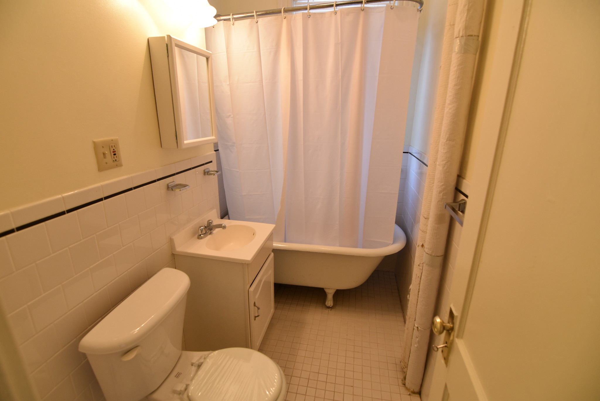 Studio bed, 1 bath apartment for rent at 111 Park Dr Unit 46, Fenway — photo 9 of 19