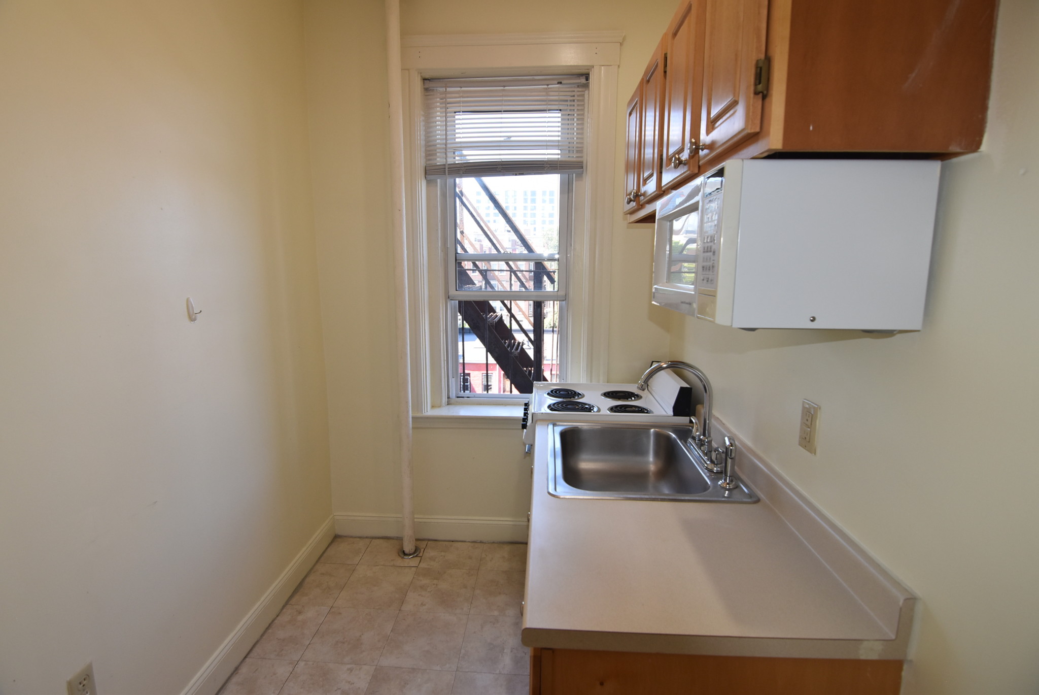 Studio bed, 1 bath apartment for rent at 111 Park Dr Unit 46, Fenway — photo 12 of 19
