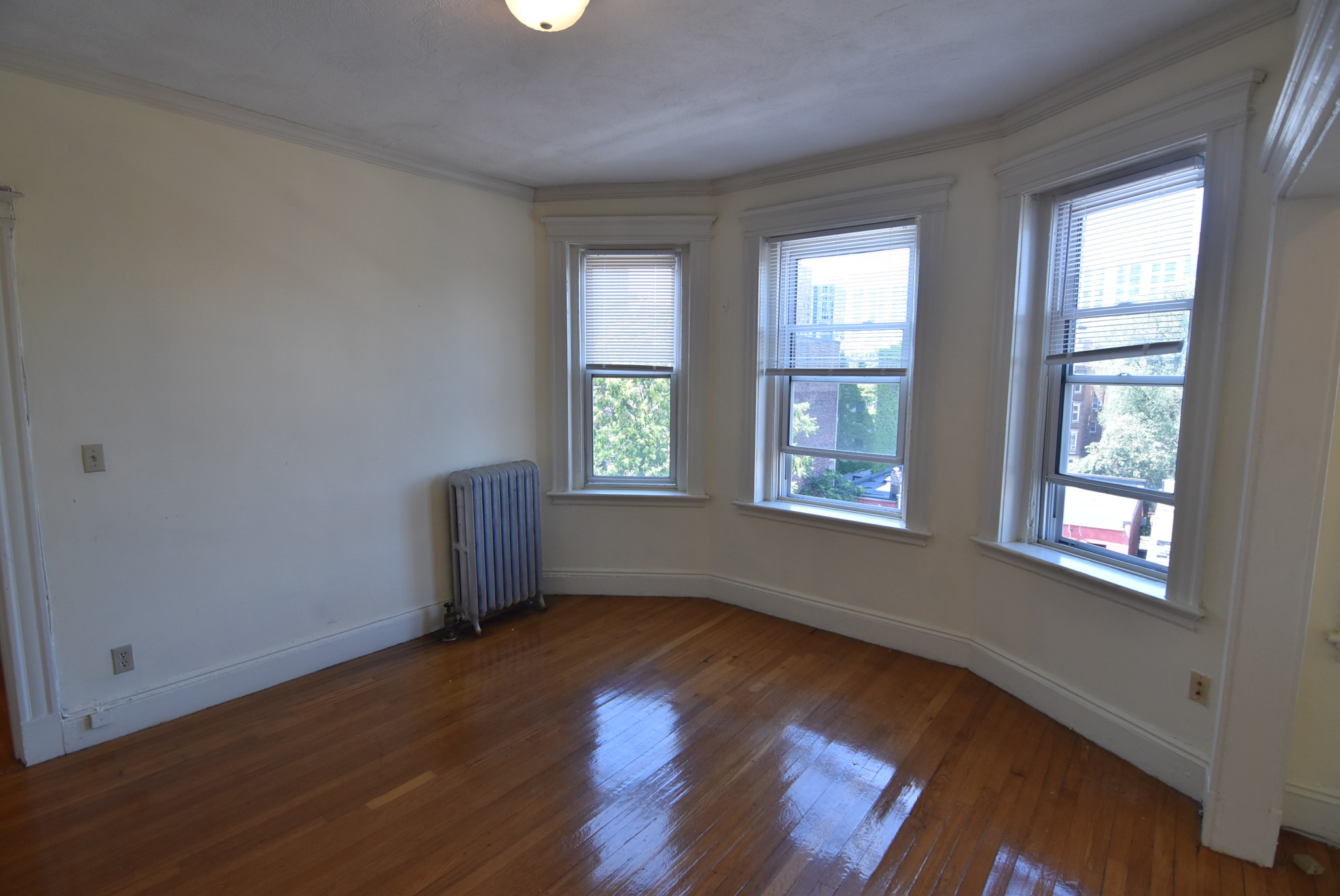 Studio bed, 1 bath apartment for rent at 111 Park Dr Unit 46, Fenway — photo 2 of 19