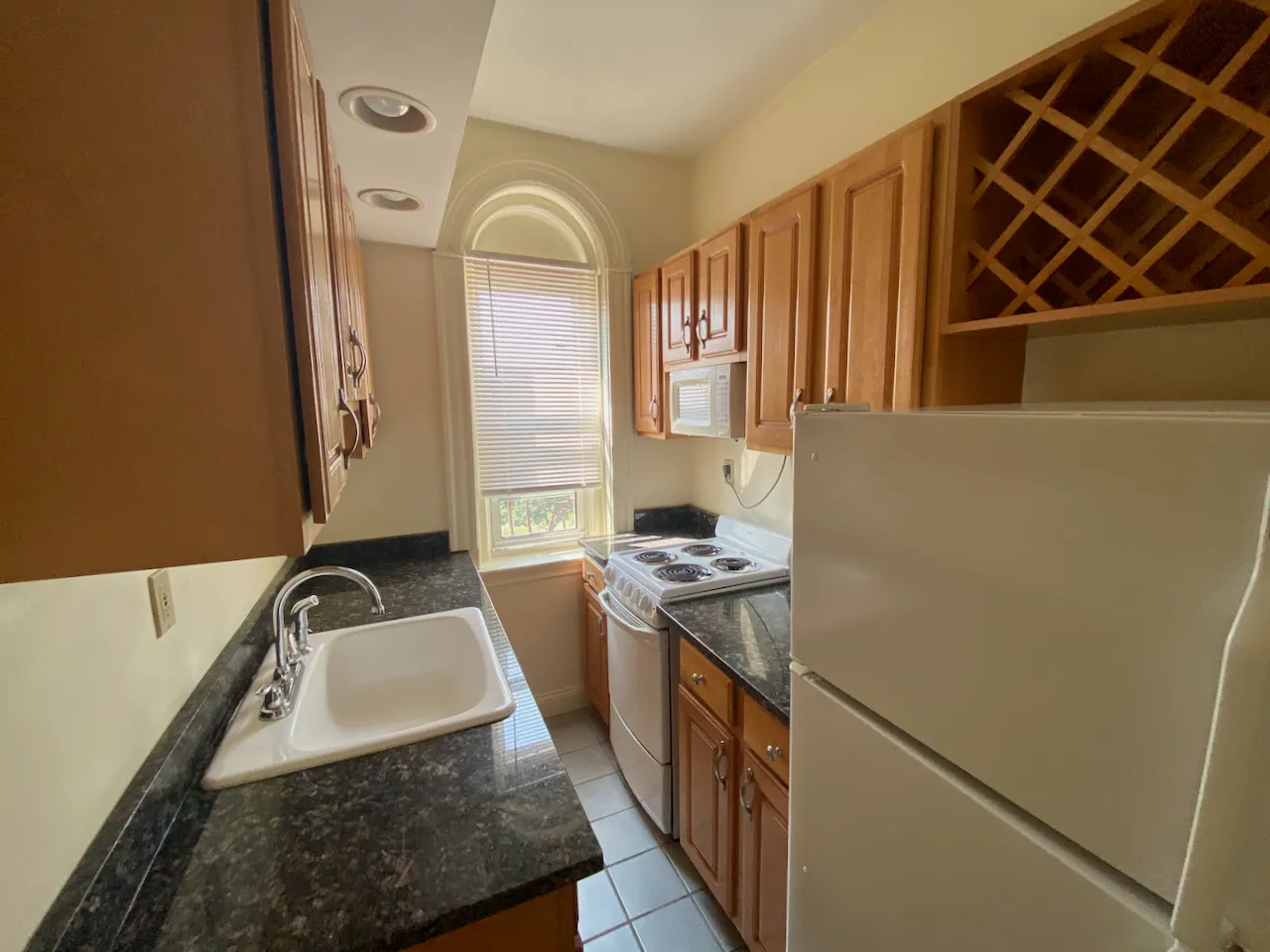 Studio bed, 1 bath apartment for rent at 111 Park Dr Unit 59, Fenway — photo 7 of 8