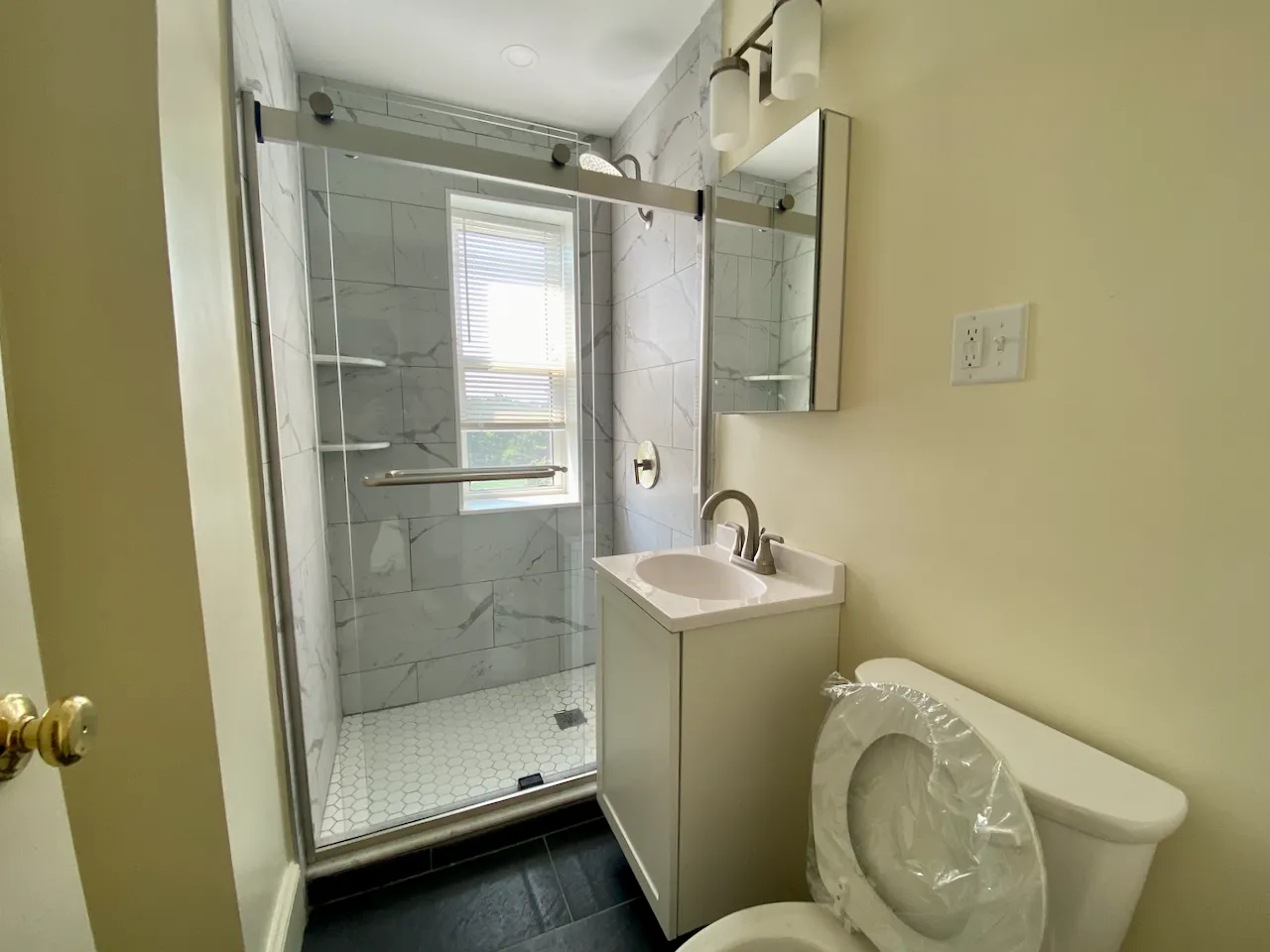 Studio bed, 1 bath apartment for rent at 111 Park Dr Unit 59, Fenway — photo 6 of 8