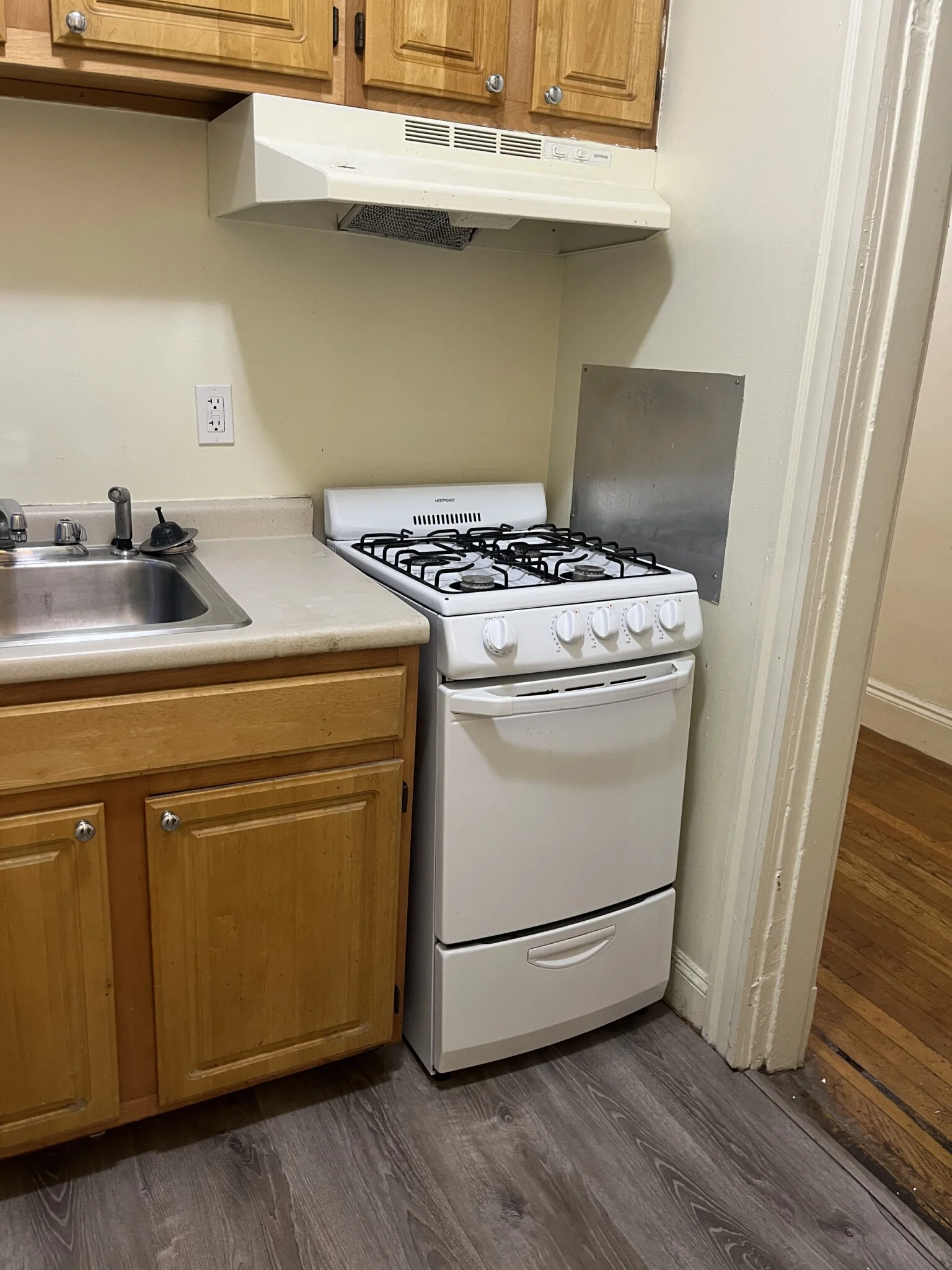 1 bed, 1 bath apartment for rent at 111 Park Dr Unit U54, Fenway — photo 3 of 18