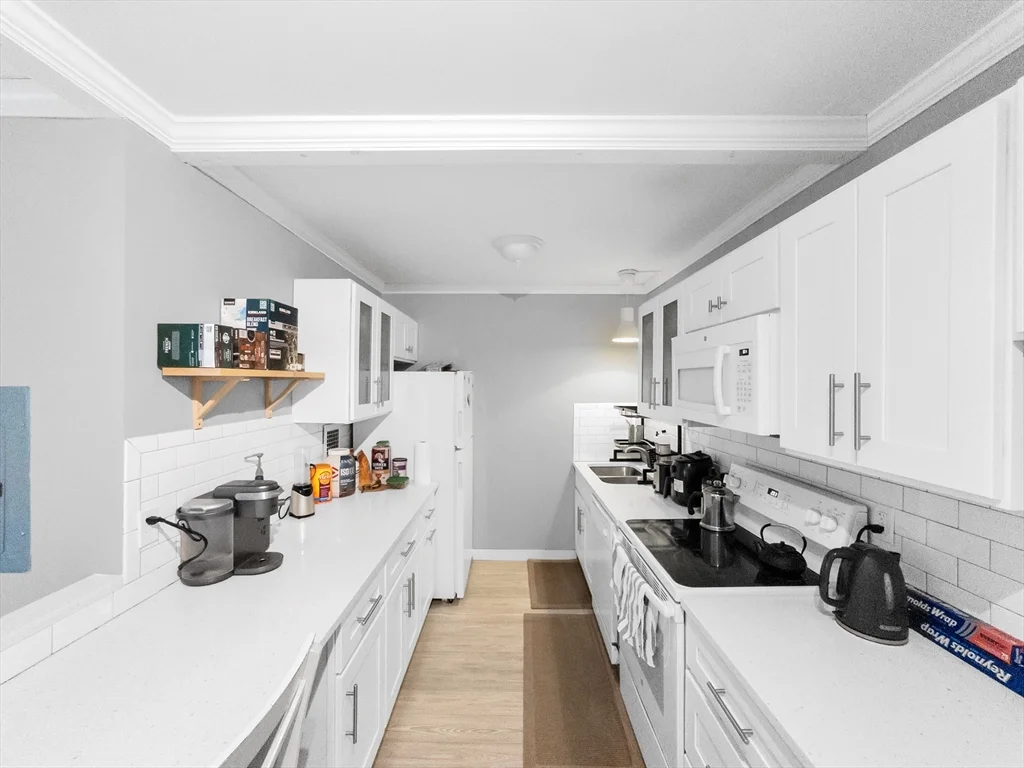 Studio bed, 1 bath apartment for rent at 111 Perkins St Unit 149, Jamaica Plain — photo 3 of 23