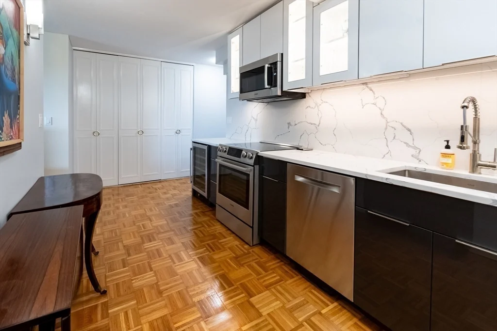 Studio bed, 1 bath apartment for rent at 111 Perkins St Unit 218, Jamaica Plain — photo 2 of 22