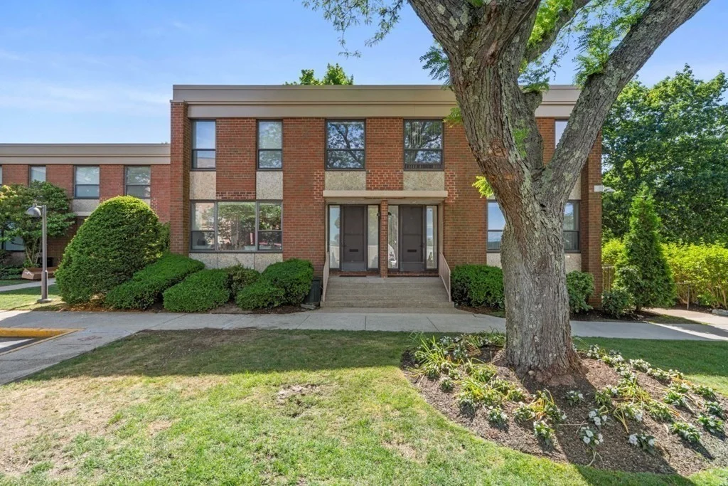 3 bed, 2 bath apartment for rent at 111 Perkins St Unit TH-13, Jamaica Plain — photo 2 of 21