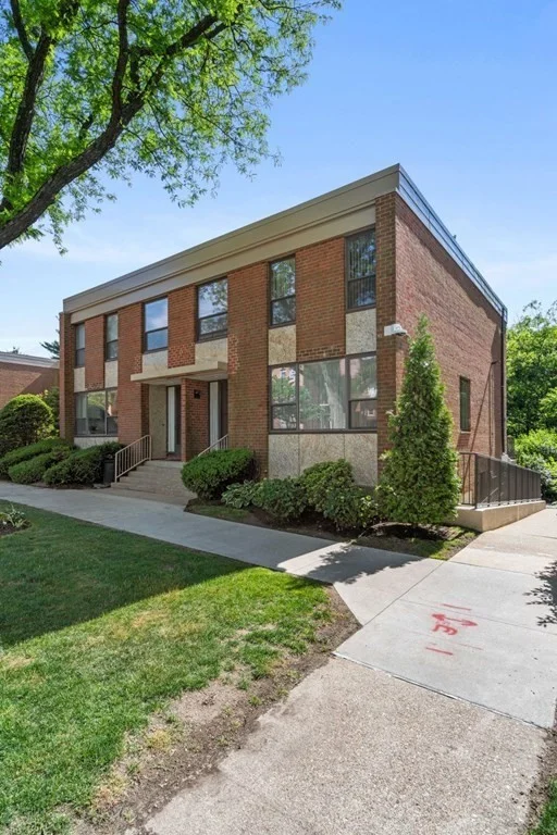 3 bed, 2 bath apartment for rent at 111 Perkins St Unit TH-13, Jamaica Plain — photo 19 of 21