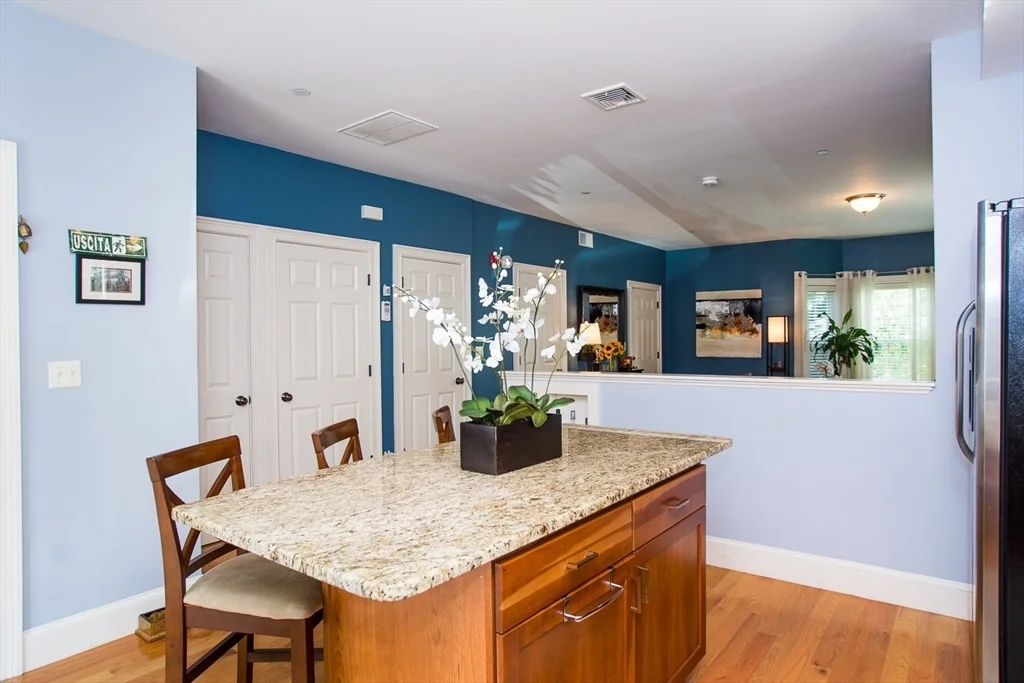 2 bed, 2 bath apartment for rent at 111 Pleasant St Unit 2, Dorchester — photo 8 of 19