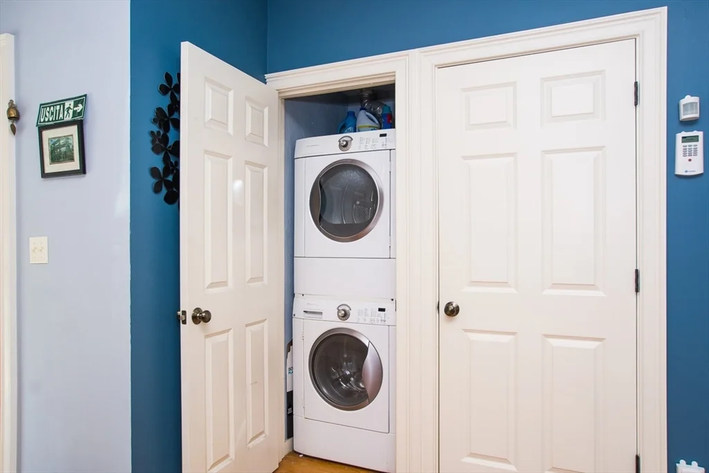 2 bed, 2 bath apartment for rent at 111 Pleasant St Unit 2, Dorchester — photo 11 of 19